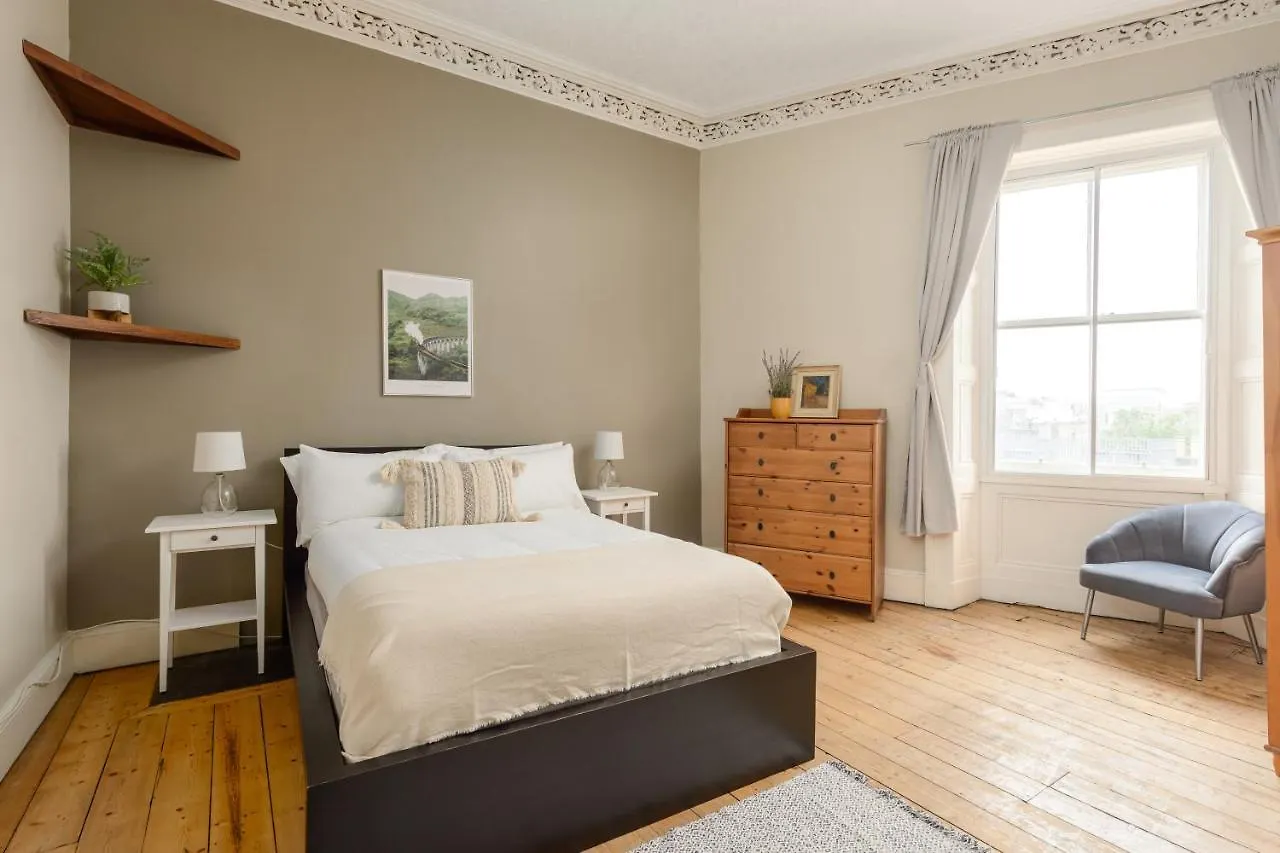 2 Bed Old Town Apartment - Next To Castle Edinburgh 0*,  Großbritannien